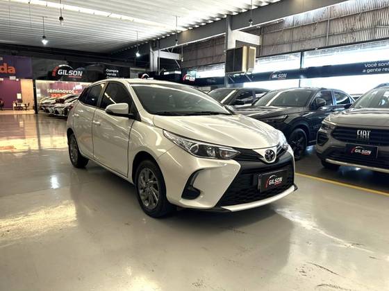TOYOTA YARIS 1.5 16V FLEX XS MULTIDRIVE TOYOTA YARIS 1.5 16V FLEX XS MULTIDRIVE